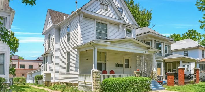 Craftsman charm King Bedroom Private Condo Unit walk to hospital &  capitol Hoteles en Topeka