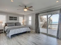 Dream Getaway a Gorgeous Private Oceanfront with Hot Tub Sleeps 12 - 4-Star