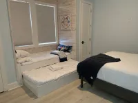 Sea Breeze Cove-waterfront-rooms with views, dock with fish - 4-Star