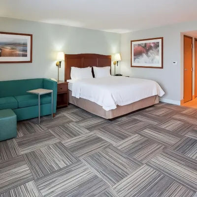 Hampton Inn by Hilton Duluth Canal Park Hotels near Bayfront Festival Park