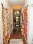 Beautiful & Large Bedroom  in B&B in Exquiste  Tropical  Home- Centrally located - Bungalows