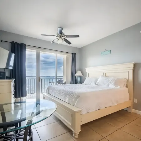 Waterfront Studio Condo by Madeira Beach