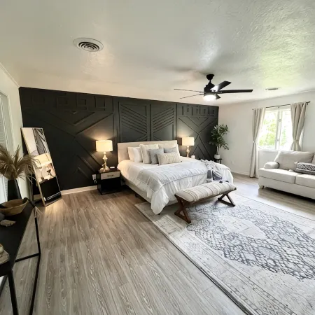 Guest House w/ Pool and Hot Tub! 10min away from Lake Norfork!