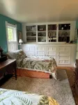 Maine waterfront home, with hot tub and dock access, 1 mile from downtown Bath - Homestays