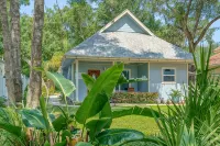 Tranquil beach cottage in historic American Beach! 5 min walk to the beach! - 4-Star