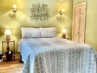 Sleeps up to 14. Stunning and spacious log cabin within 30 min of Brainerd. Hotele w: Morrison County