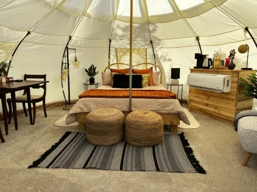 Luxury Glamping in High Rolls Mountain Park, NM Stunning Views & Modern Comforts - 4 stjerner