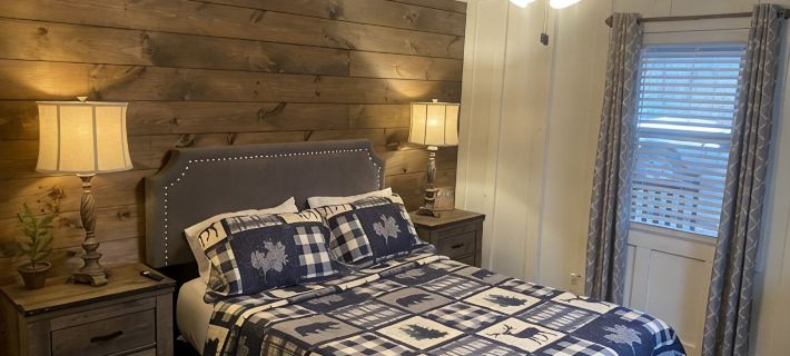 🌟Cozy Mountain Cottage w/ Hot Tub & Porch Swing Bed🌟 Hotels in DeKalb County