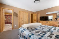 Beautiful Terry Peak Cabin, WiFi, Hot Tub. Game Room - Chalets