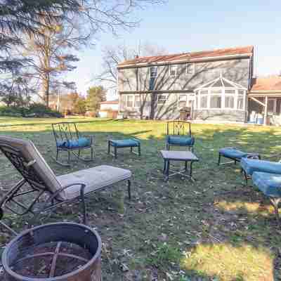 Peaceful Spacious Home with Theater. Family Friendly, Centrally located Hotel Exterior