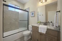 Pickleball Paradise in Kanab with Hot Tub Unit 2 - مطابخ