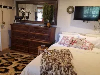 PETFRIENDLY,  ROMANTIC , STUDIO WITH INCREDIBLE LAKEVIEW, PRIVATE - CLOSE TO ALL - Wifi