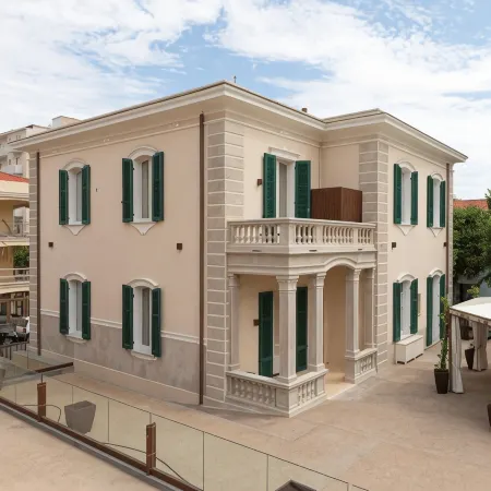 Luxury Liberty House