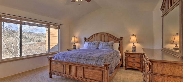 Luxury Town Home+Hot Tub! Mountain View, River/Lake front, close to Ski Resorts Ξενοδοχεία στην πόλη Silverthorne