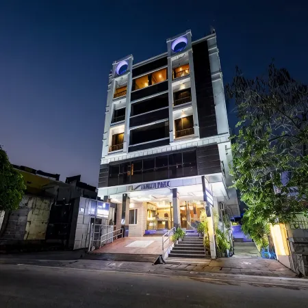 Hotel Tamizh Park