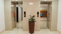 Aya Hotel & Residences - parking