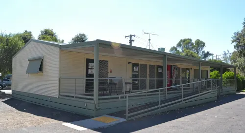 Yarrawonga Holiday Park - balcony