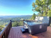 Extraordinary Lodge with Breathtaking Mt. Views - Chalets