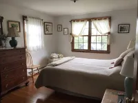 Charming 2 Bedroom Rental Pond Village Area Available  June 8-17 - Wifi