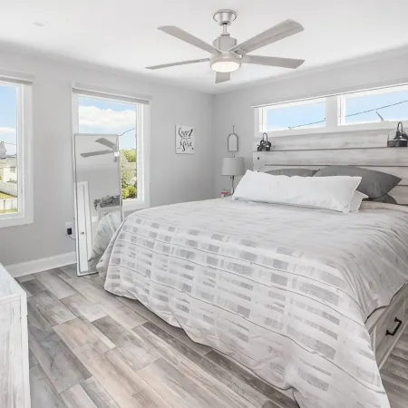 Luxury Paradise on the Bay!  3 Day & Weekly! Elks Members Welcome!!