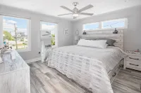 Luxury Paradise on the Bay!  3 Day & Weekly! Elks Members Welcome!! - balcony