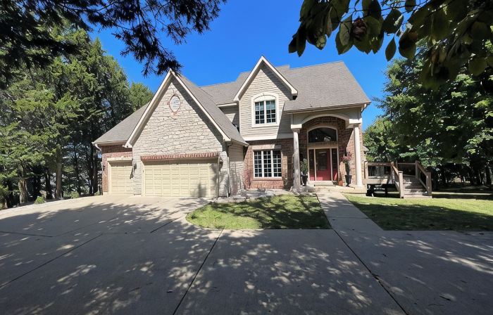 Luxury meets nature this Innsbrook stunning home