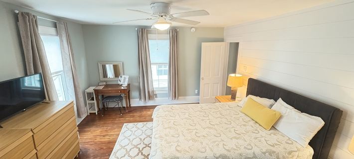 Cozy Cottage - quaint and comfy - 5 blocks to the beach, 1 block to Mason Ave. Hotels in Cape Charles