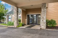 Econo Lodge - 2-Star