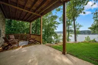 Lakeside Getaway at Chateau Marlowe - the perfect location for a family retreat! - Boutique