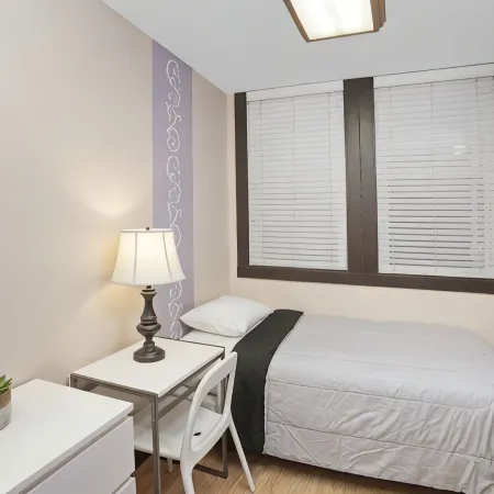 Chicago Parthenon Hostel