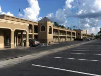 Super 8 by Wyndham Augusta - Motels