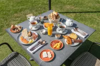 Auberge de la Caillère - breakfast