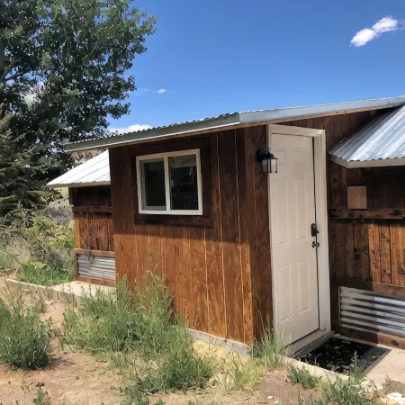 Newly Restored Vintage Cabin Near Bryce, Grand Staircase. Great Views!