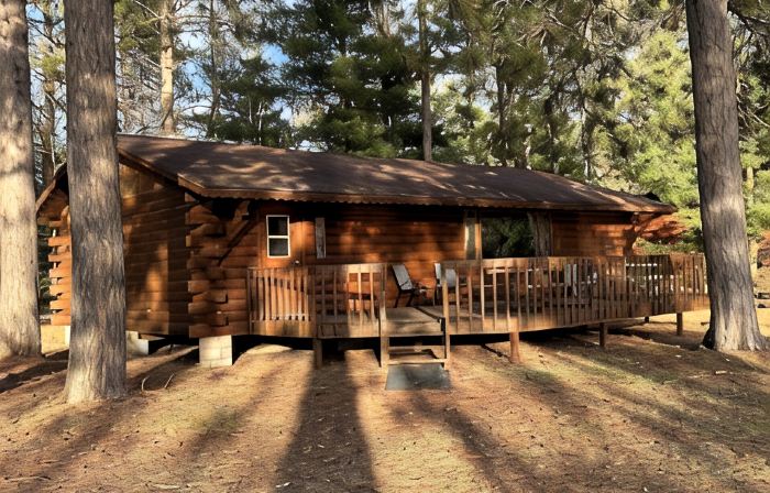 3-bedroom lake front cabin on Chippewa Flowage -Dun Rovin Road - Hayward, WI