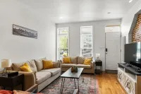 Cozy Baltimore Townhome - Bungalows