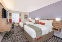Microtel Inn & Suites by Wyndham Sudbury - Pools