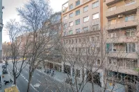 Heart of Eixample 2BD with balcony - Apartments