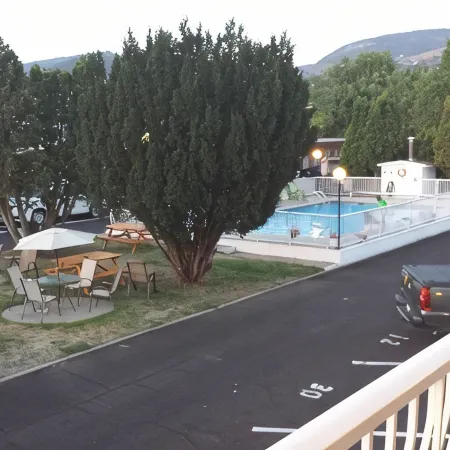 Swiss Sunset Inn