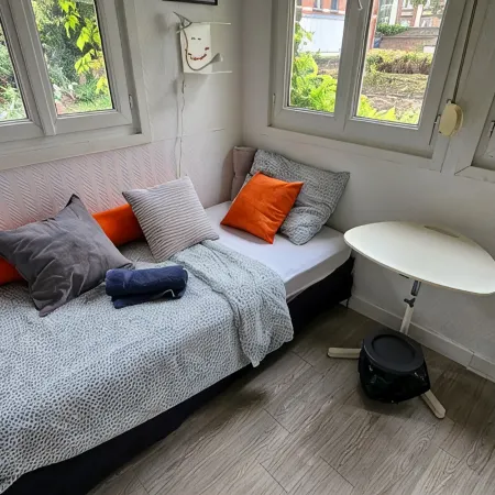 Les Glycines - studio 9m2 cosy et reposant 1p