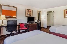 Travelodge by Wyndham Dodge City KS
