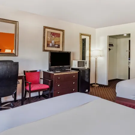 Travelodge by Wyndham Dodge City KS