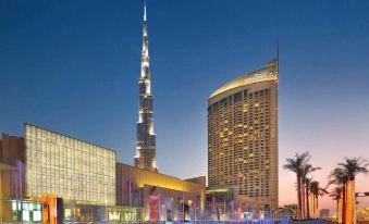 Emaar Fashion Avenue - Formerly Address Dubai Mall Four Apple
