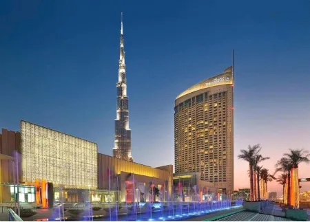 Emaar Fashion Avenue - Formerly Address Dubai Mall Four Apple