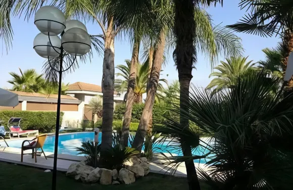 諾韋利度假酒店