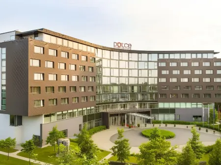 Infinity Hotel & Conference Resort Munich Отели в г. Эхинг