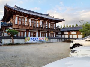 Iga Hanok-Awarded Architectural Culture Award