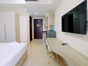 Simply Modern Studio Menteng Park Apartment