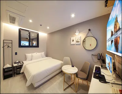Jinju Hotel Chemi Hotels near Gyeongsang National University