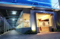 Hotel Dermaga Keluarga Hotel di Wirobrajan