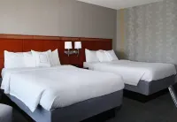薩萊納萬怡酒店
